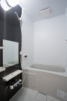 【浴室】 | univers | 清潔感のある浴室です！