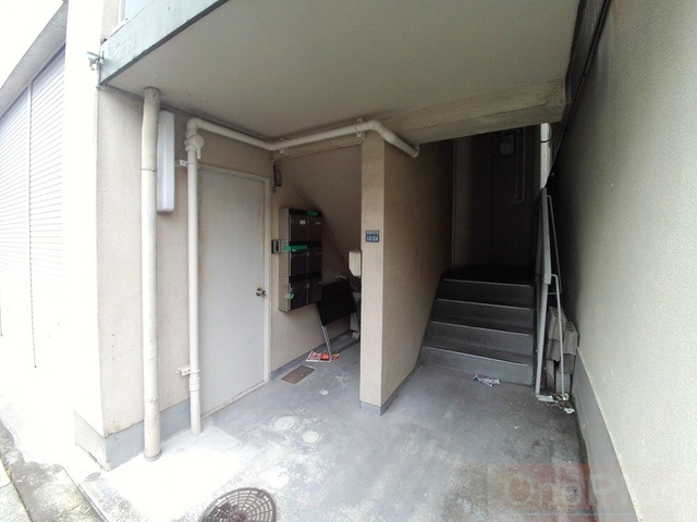 大横マンションのエントランス