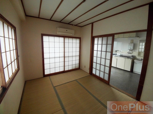 大横マンションの和室