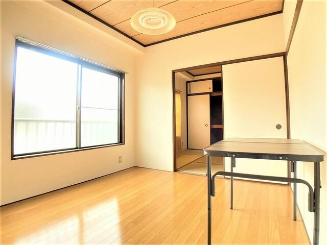 西方ハイツの居間・リビング