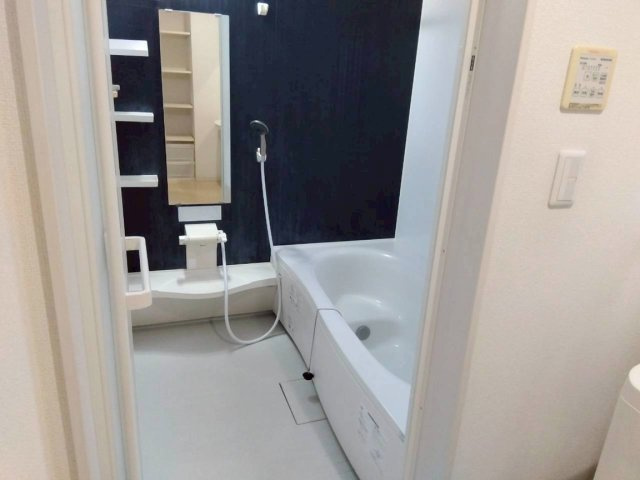 【浴室】 | 三島市安久 中古住宅  EH05974 | 三島市安久　浴室