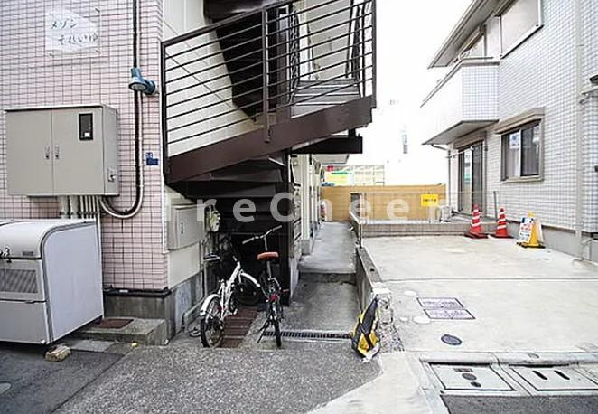 メゾンそれいゆのエントランス