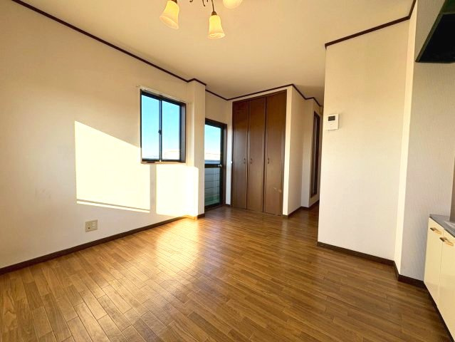 白石マンションの居間・リビング