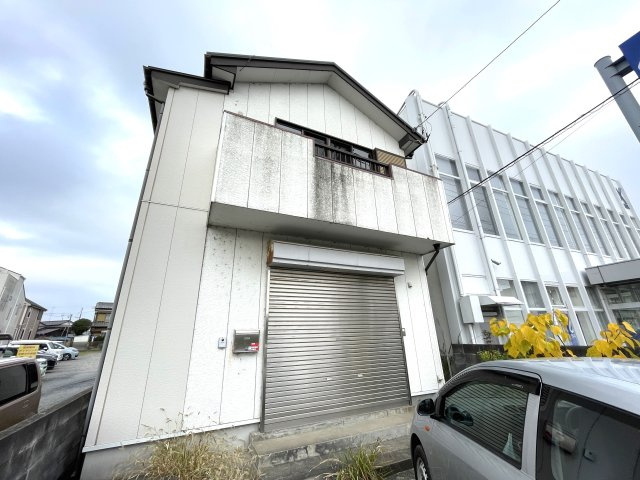 大網白里市大網店舗付き住宅の外観