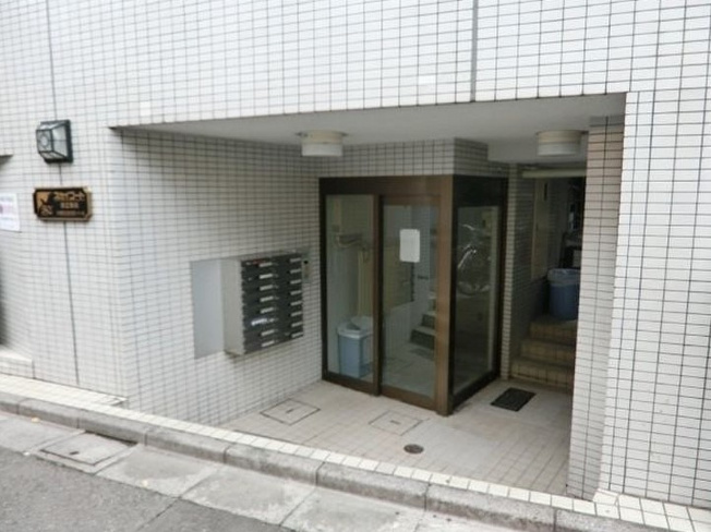 【エントランス】