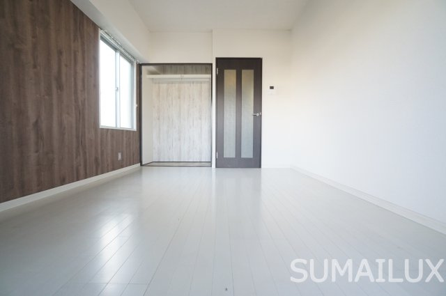 熊本市南区十禅寺２丁目の賃貸マンションの居間・リビング