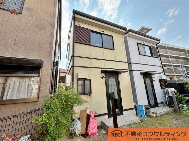 西宮市松下町　中古戸建の外観