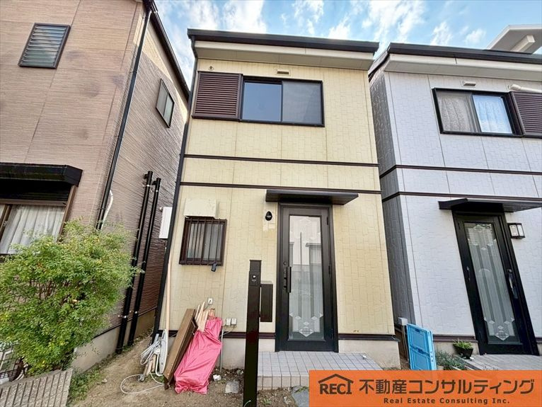 西宮市松下町　中古戸建の外観