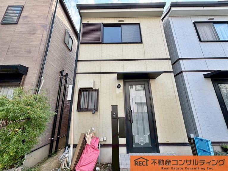 西宮市松下町　中古戸建の外観