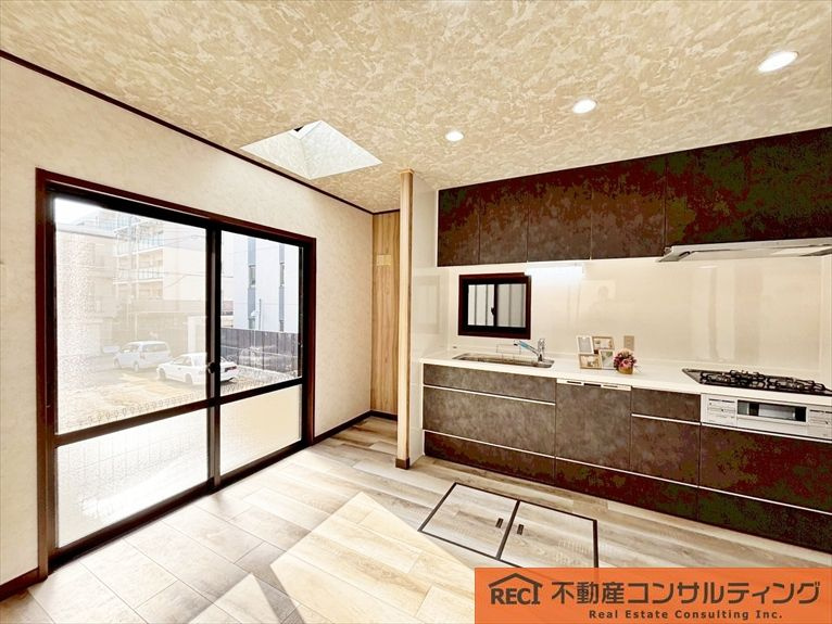 西宮市松下町　中古戸建のキッチン|香櫨園小学校まで徒歩10分以内