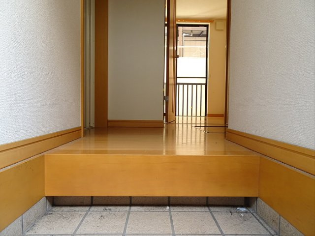 グレイス大原の玄関