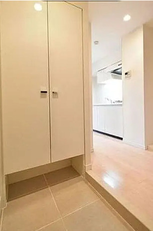 中野区鷺宮２丁目の賃貸マンションの玄関