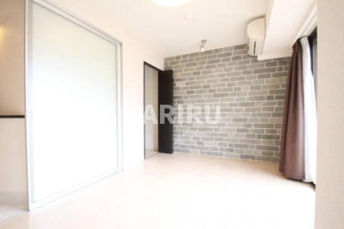 スペチアーレの居間・リビング