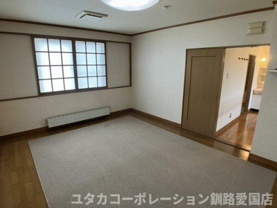 【洋室】 | 暁町6-36売家 | 9.72帖の洋室です★ひろーーーい！