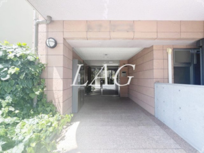 【エントランス】 | ルマ・マニス | エントランスです。