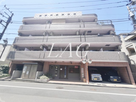 ルマ・マニスの画像