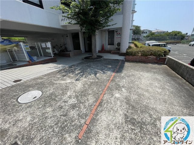 メゾンピアＹＵＫＹＵの駐車場