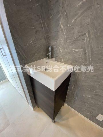 出雲井本町中古戸建の洗面所|帰ってすぐ手洗いできます♪