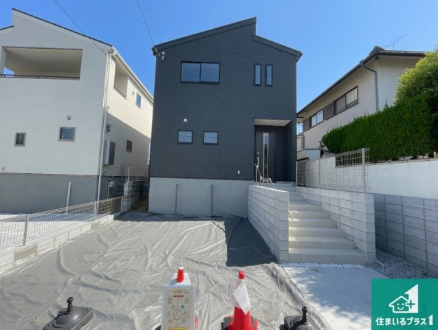 ●29(土)30(日)現地案内可能！　北葛城郡河合町高塚台　ラスト1邸の外観|安心の10年保証！外観を美しく保ち、雨水で汚れを落とします！気になることがありましたら、お気軽にお問い合わせください！
