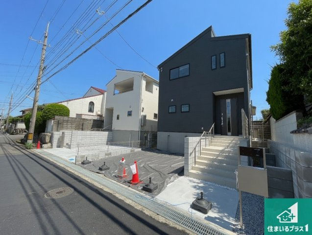 ●29(土)30(日)現地案内可能！　北葛城郡河合町高塚台　ラスト1邸の外観|安心の10年保証！外観を美しく保ち、雨水で汚れを落とします！気になることがありましたら、お気軽にお問い合わせください！