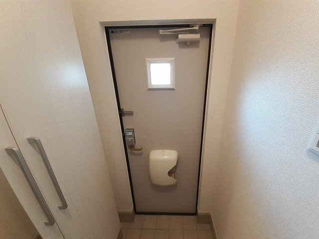 メゾン　ド　ソレアードの玄関|落ち着いた玄関です