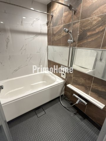 リブクオーレ神保町の浴室