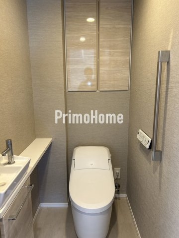 リブクオーレ神保町のトイレ