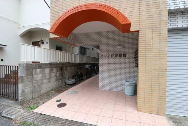 メゾン行徳駅前のエントランス