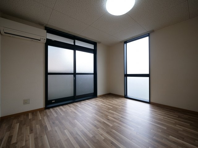 パレス下中野の洋室|※写真は別の部屋のものです。