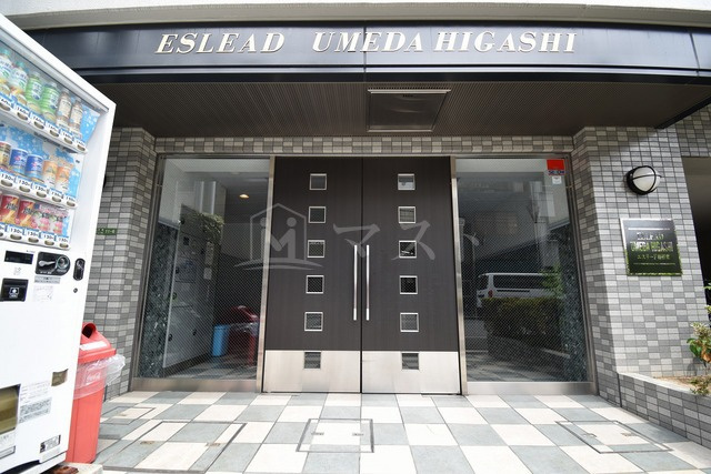 エスリード梅田東のエントランス