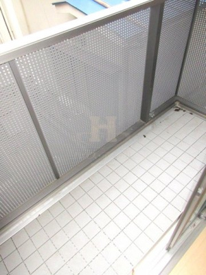 【バルコニー】 | 蕨市南町貸家 | お洗濯にも便利なバルコニー付き