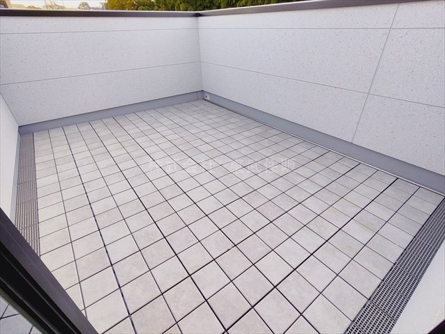 【バルコニー】 | 富士見市渡戸1丁目　全14棟　4号棟 | 暖かな日差しのふりそそぐバルコニー