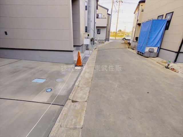 【前面道路含む現地写真】 | 富士見市渡戸1丁目　全14棟　4号棟 | 都市ガス・本下水