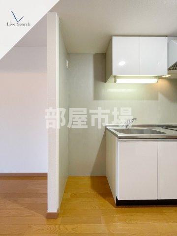 D-Room Stay 両国のキッチン|冷蔵庫置場