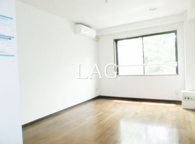 【居間・リビング】 | リバーサイド永代 | 洋室のお部屋です。