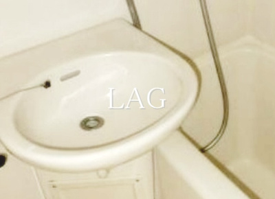 【洗面所】 | リバーサイド永代 | 洗面台です。