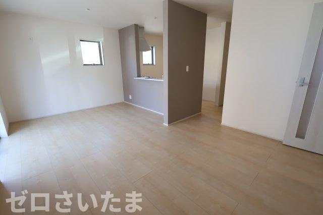 《仲介手数料無料》見沼区堀崎町583-1新築一戸建てリーブルガーデンの居間・リビング