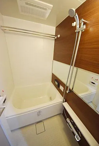 ベルフェリーク木場の浴室