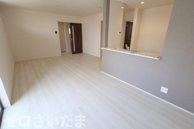 《仲介手数料無料》見沼区堀崎町583-1新築一戸建てリーブルガーデンの居間・リビング