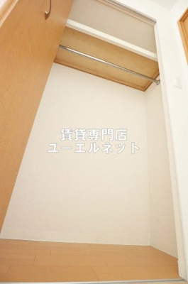 【収納】 | パークフラッツ緑地公園 | クローゼット付きでお部屋もスッキリ♪