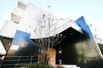 【外観】 | パークフラッツ緑地公園 | シンプルで洗練されたデザインが毎日の暮らしに心地よさをプラス