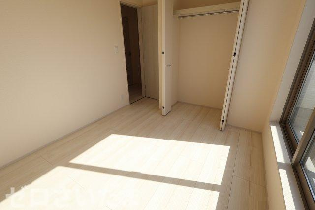 《仲介手数料無料》見沼区堀崎町583-1新築一戸建てリーブルガーデンの洋室