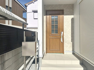 【エントランス】 | 東上野芝町２丁　新築分譲住宅　全２区画 | 【当日の案内可能です】
イエストアではキッズスペース完備でお子様連れでもゆっくり物件のご紹介ができます！南大阪の物件情報を取り扱うイエストア。