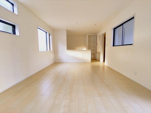 【居間・リビング】の画像