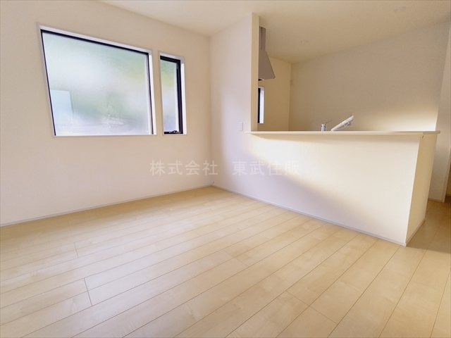 【ダイニング】 | 富士見市渡戸1丁目　全14棟　5号棟 | 食卓を囲むダイニング