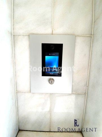 プラウランド堀田のエントランス