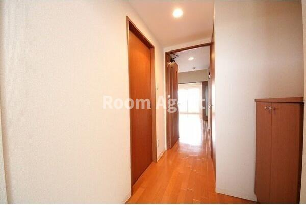 プラウランド堀田の玄関