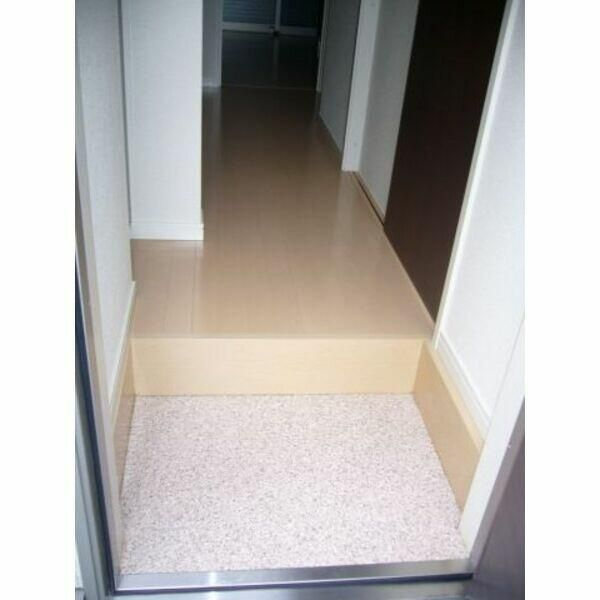 ヒルクレスト中井の玄関