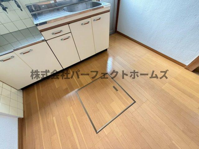 長尾西町1丁目戸建　賃貸の収納|床下収納