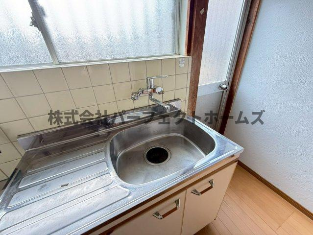 長尾西町1丁目戸建　賃貸のキッチン|きれいなキッチンです